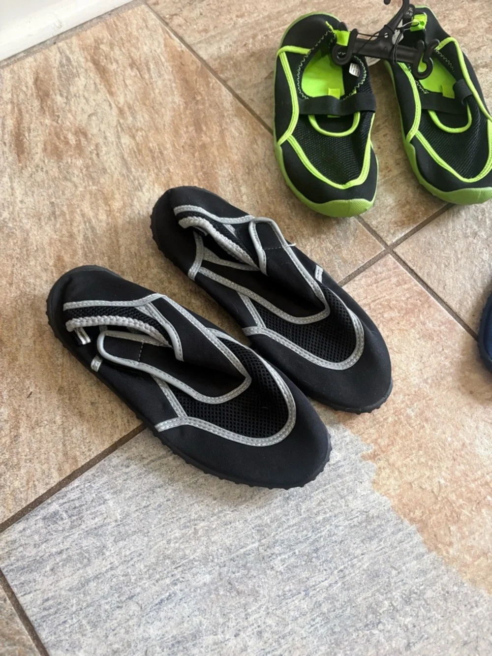 Swim/water shoes boys 4/5 bundle of 3 1 NWT 2 NWOT black blue green